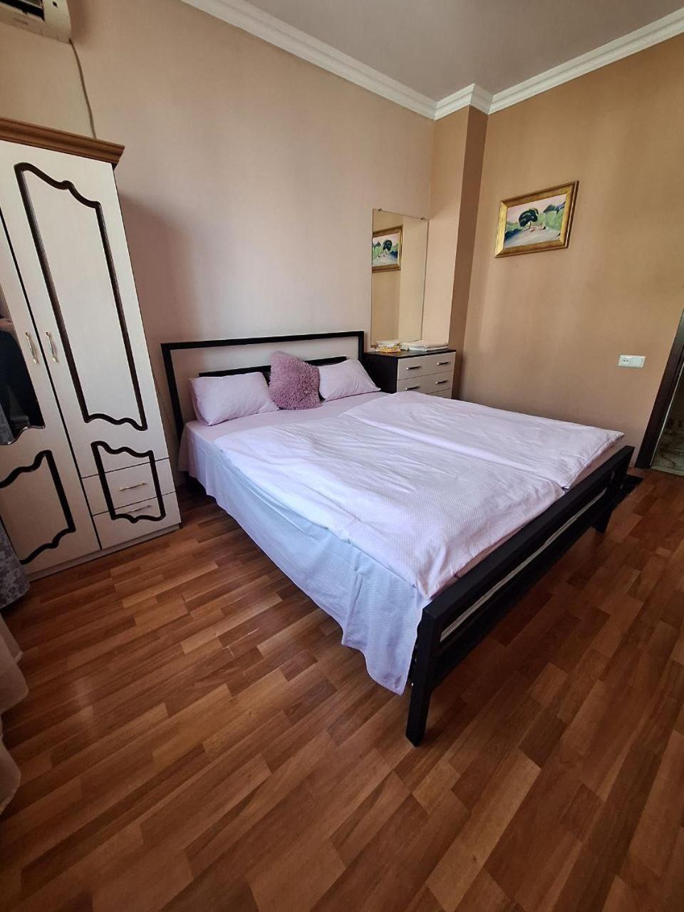 Arm Hostel Jerevan Buitenkant foto