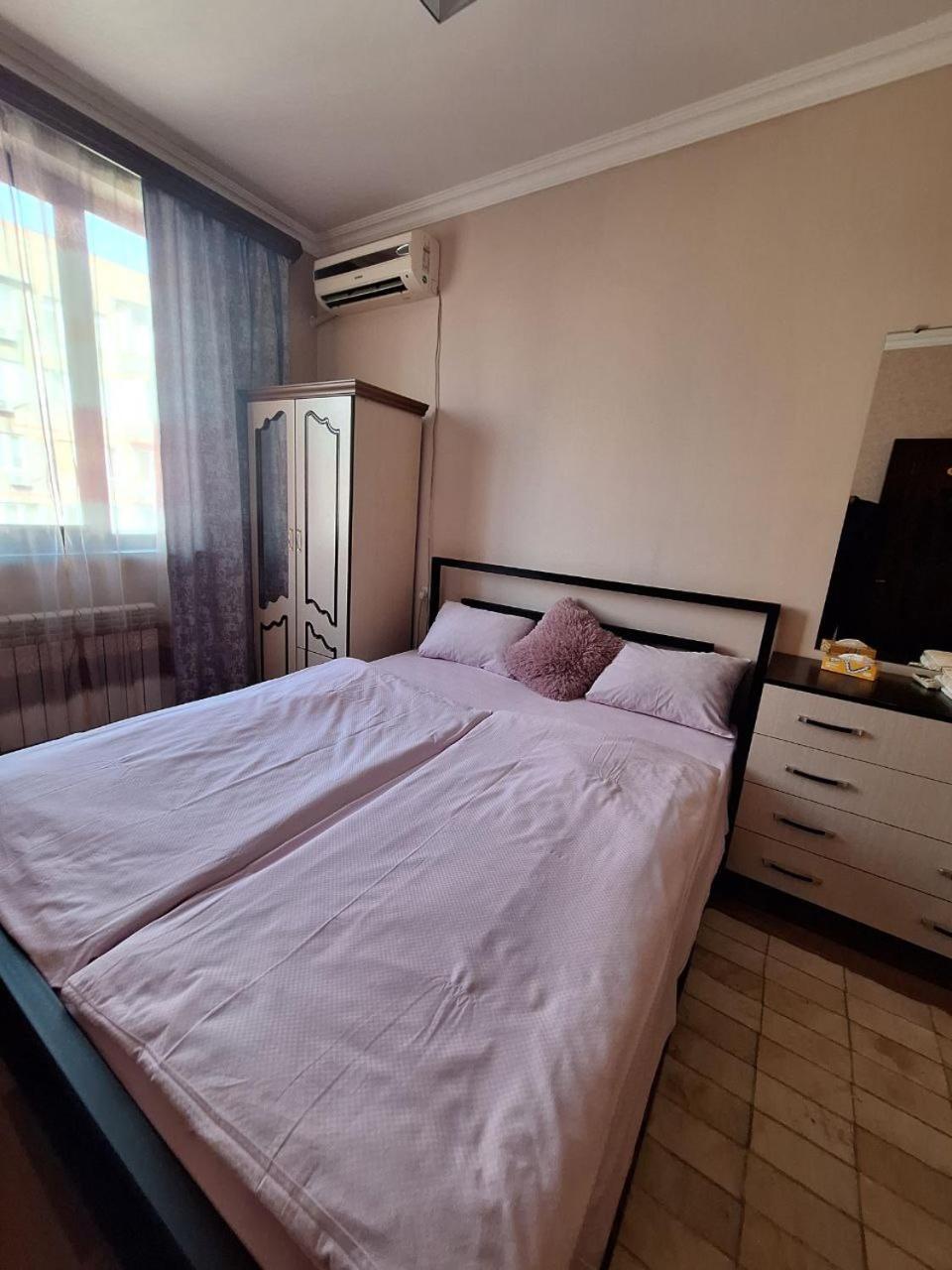 Arm Hostel Jerevan Buitenkant foto