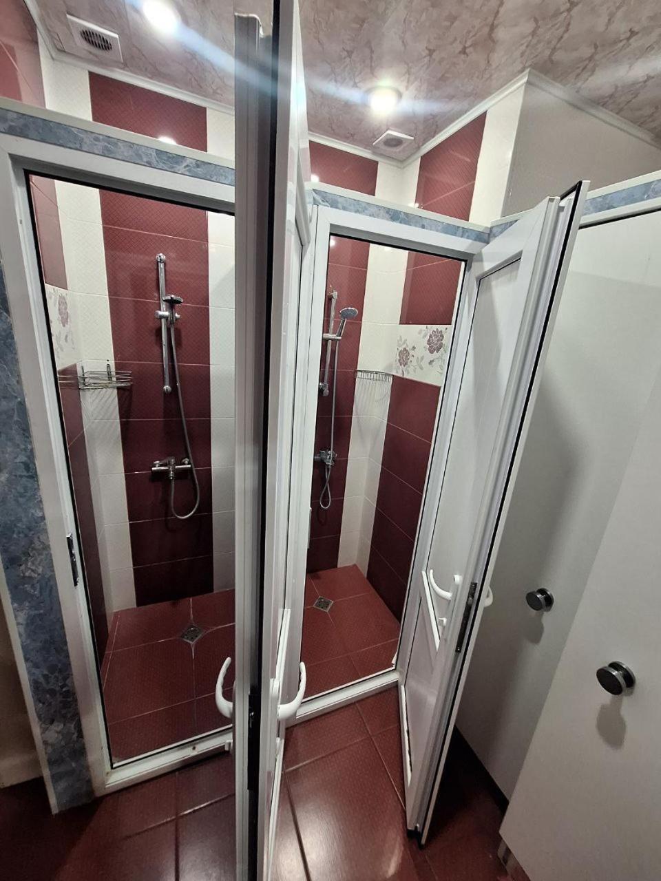Arm Hostel Jerevan Buitenkant foto