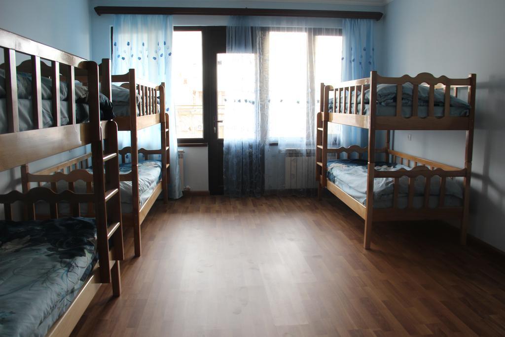 Arm Hostel Jerevan Buitenkant foto