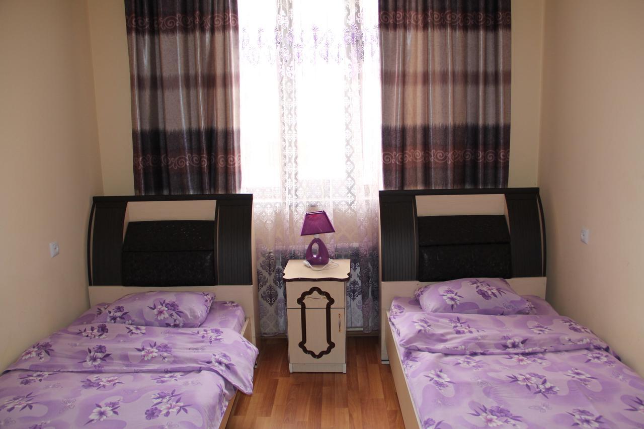Arm Hostel Jerevan Buitenkant foto