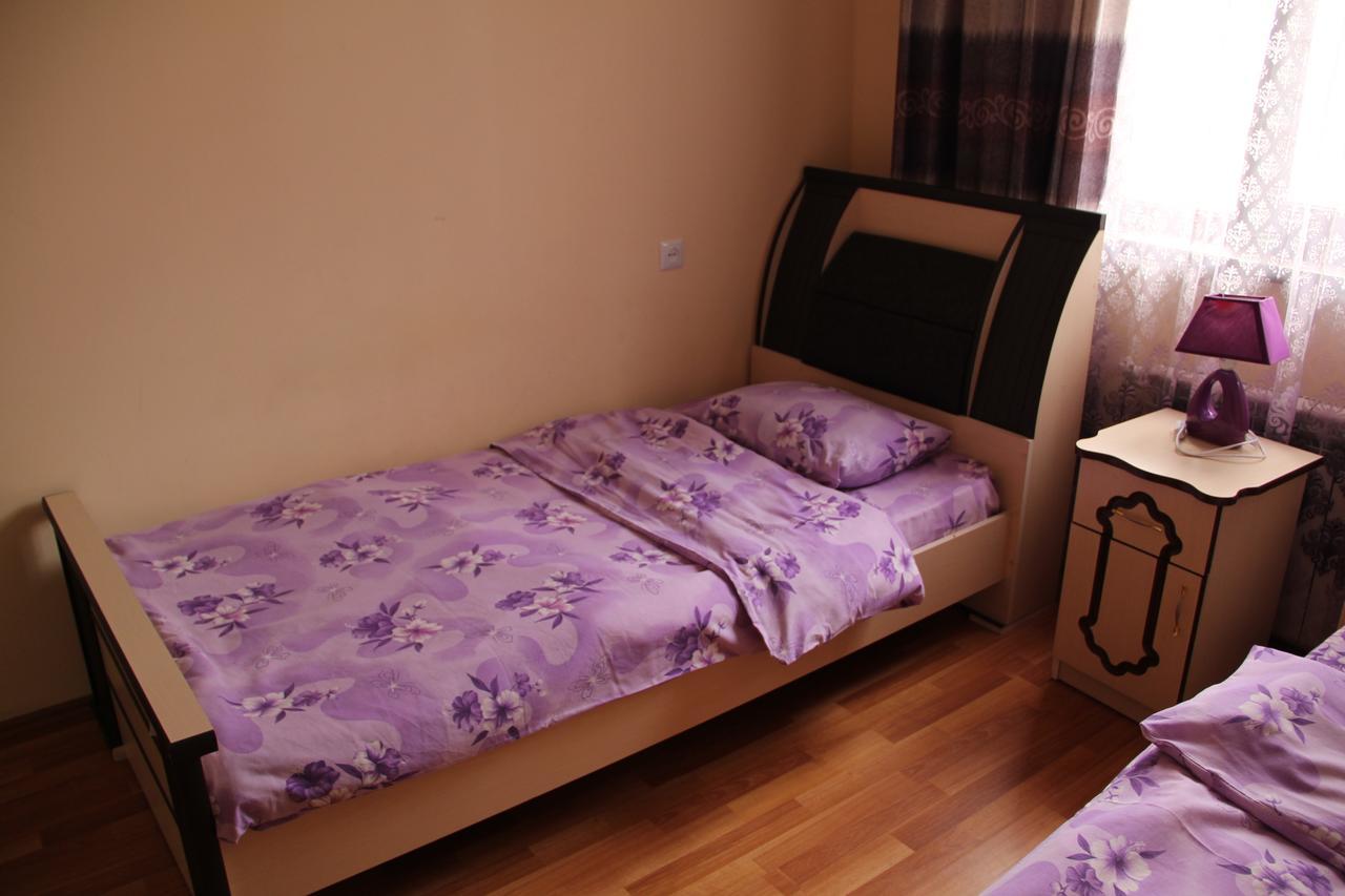 Arm Hostel Jerevan Buitenkant foto