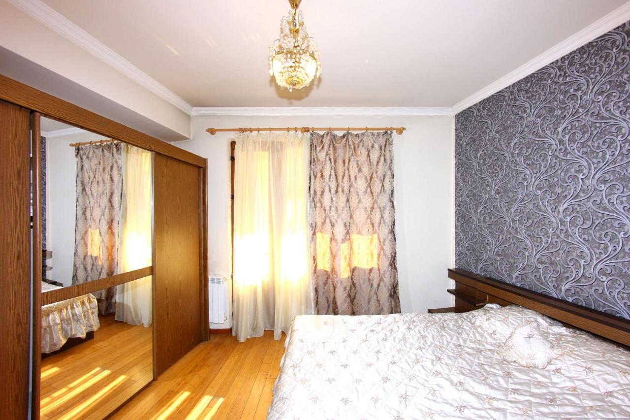 Arm Hostel Jerevan Buitenkant foto