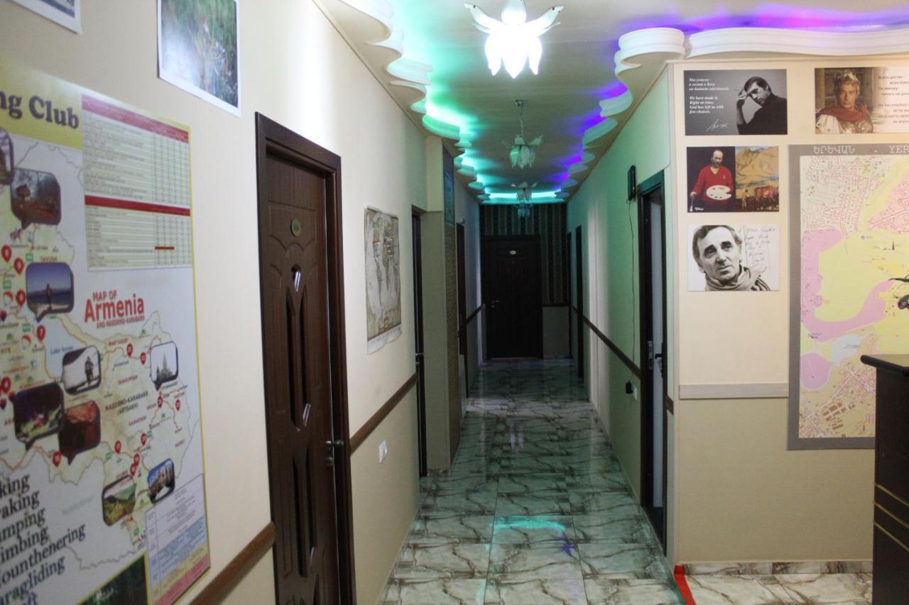 Arm Hostel Jerevan Buitenkant foto